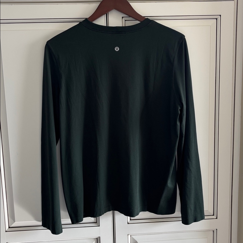 Rare Lululemon Rainforest Green Swiftly Relaxed‎ LS Top Women 6 New Style - Picture 11 of 11
